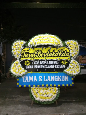 Papan Bunga Duka di Air Teman
